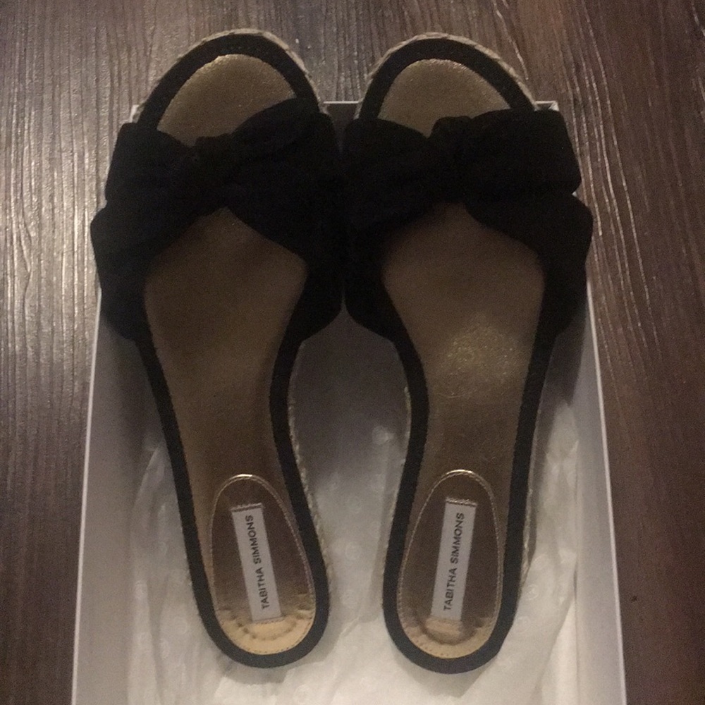 BNIB Tabitha Simmons Slides sz 9 - Picture 1 of 4